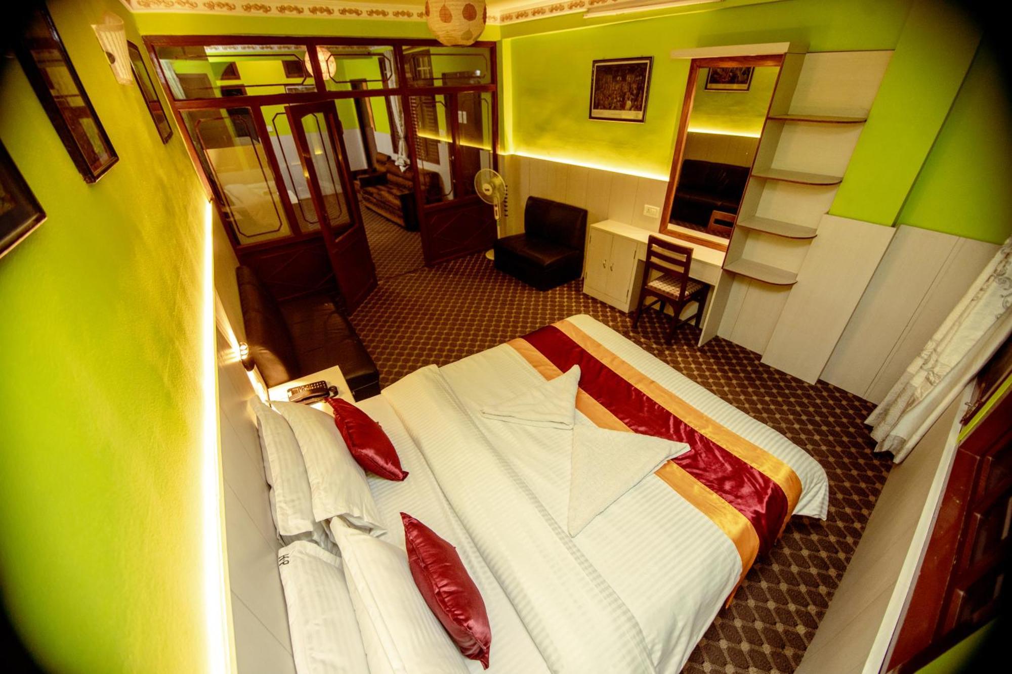 Hotel Pomelo House Катманду Экстерьер фото