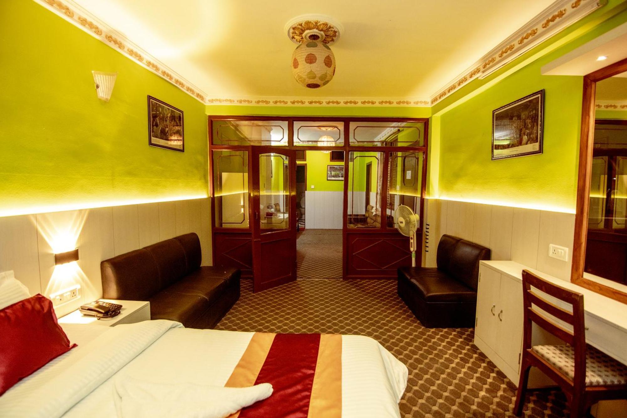 Hotel Pomelo House Катманду Экстерьер фото